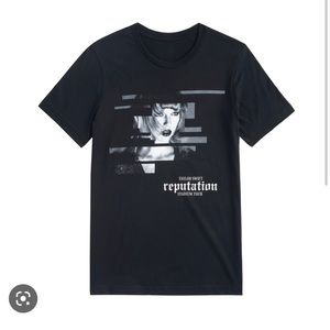 Taylor Swift Reputation Black Tour Tee